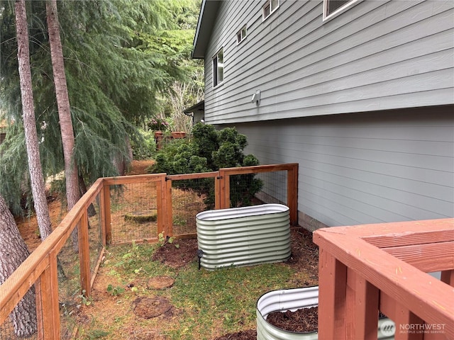933 Fern St SW, Olympia, WA 98502 - view of wooden deck