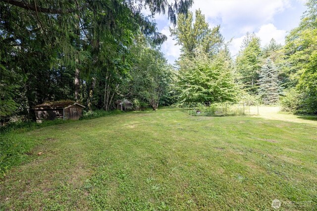 3928 Sorenson Rd, Everson, WA 98247 - view of green lawn featuring a shed