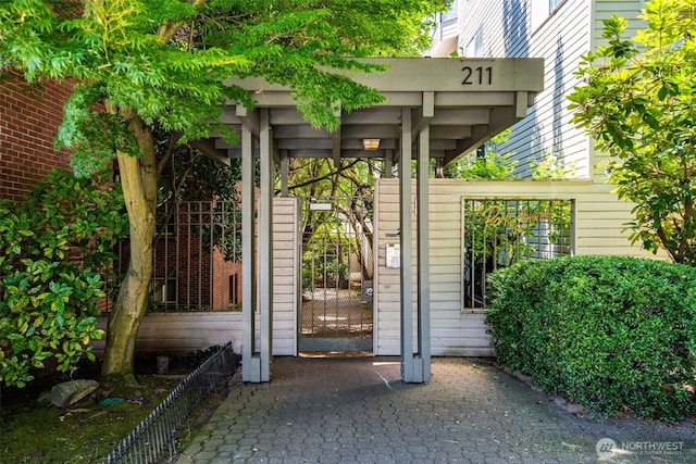 211 E Summit Ave Unit S117, Seattle, WA 98102 - view of gate