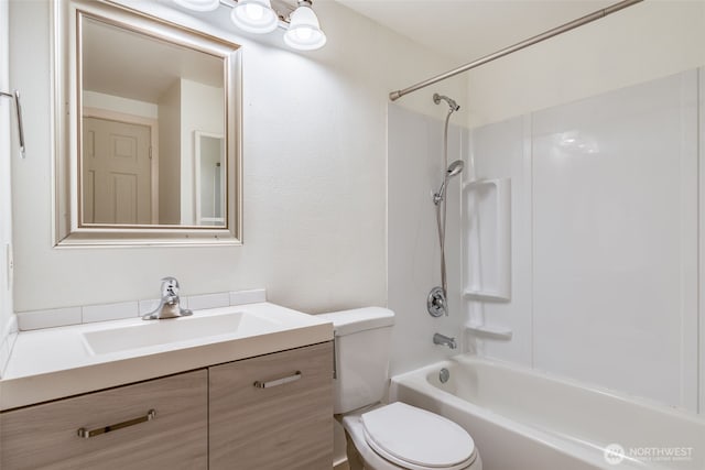 211 E Summit Ave Unit S117, Seattle, WA 98102 - bathroom with vanity and shower / tub combination