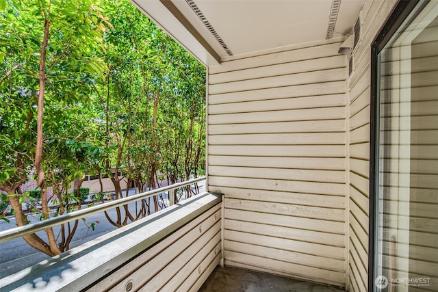211 E Summit Ave Unit S117, Seattle, WA 98102 - view of balcony