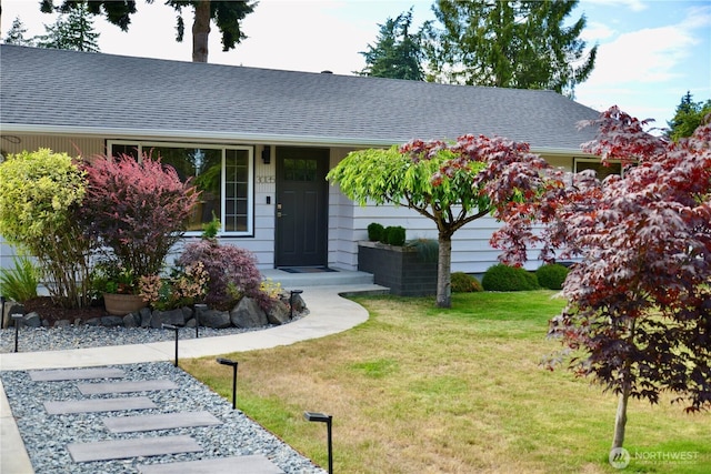 30135 2nd Ave SW, Federal Way, WA 98023 - ranch-style house with a shingled roof and a front yard