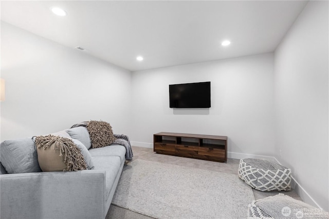 7164 91st St E, Puyallup, WA 98371 - carpeted living area featuring recessed lighting