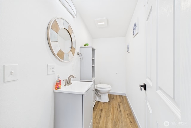 612 Dune Crest Loop, Westport, WA 98595 - bathroom with vanity and wood finished floors