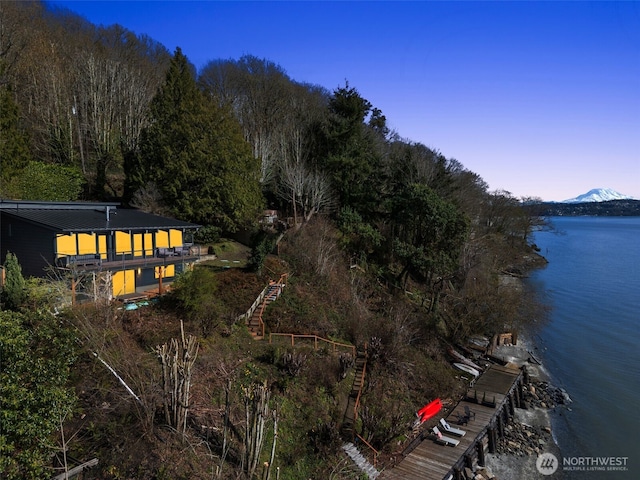 28605 Manzanita Beach Rd SW, Vashon, WA 98070 - view of property location featuring a water and mountain view
