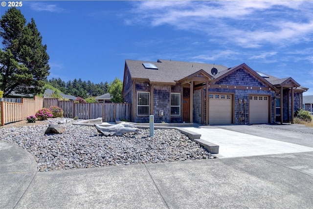 126 28th St NW, Long Beach, WA 98631 - view of front of property with driveway and a garage