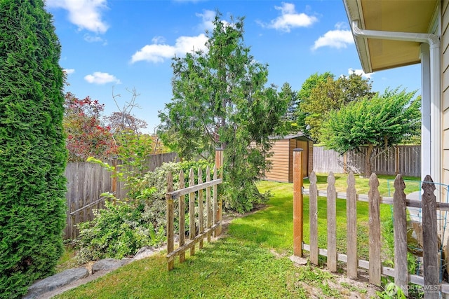 1918 Tundra Loop, Mount Vernon, WA 98273 - fenced backyard with a storage shed