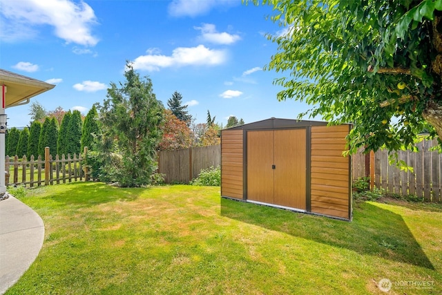1918 Tundra Loop, Mount Vernon, WA 98273 - fenced backyard featuring a shed
