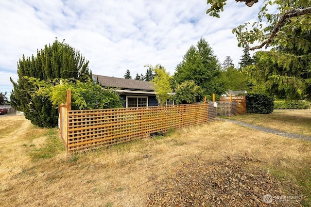 1427 E 3rd St, Port Angeles, WA 98362 - view of yard