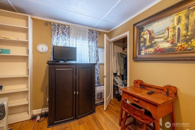 1427 E 3rd St, Port Angeles, WA 98362 - home office with light wood-style floors