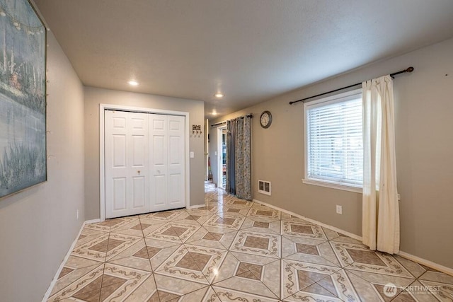 1427 E 3rd St, Port Angeles, WA 98362 - foyer featuring light tile patterned floors and recessed lighting