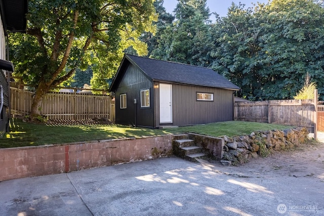 4020 N 34th St, Tacoma, WA 98407 - view of outbuilding with a fenced backyard