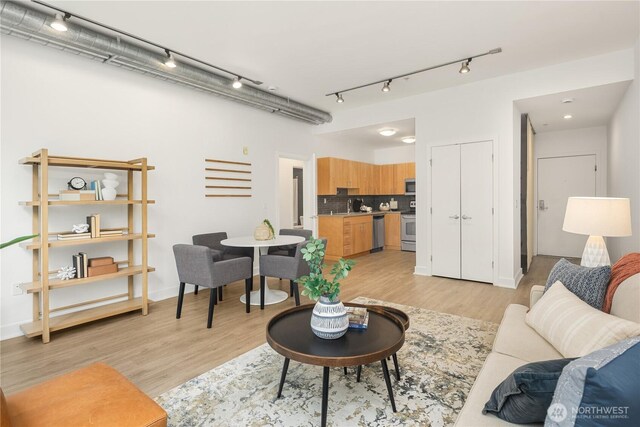2015 Terry Ave Unit 313, Seattle, WA 98121 - photo 5