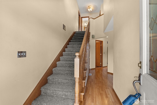 105 Clearview Cir, Chehalis, WA 98532 - stairway featuring wood finished floors