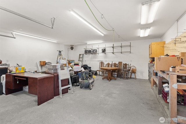 105 Clearview Cir, Chehalis, WA 98532 - garage featuring a workshop area