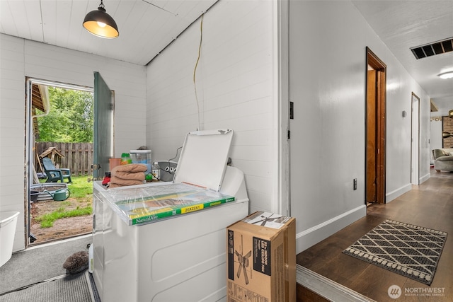 174 Skinner Rd, Chehalis, WA 98532 - laundry area with separate washer and dryer and wood finished floors