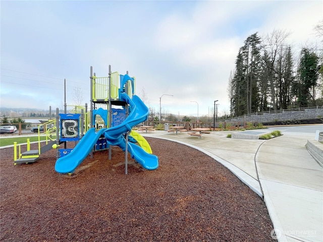 12207 137th Pl NE Unit 2602, Redmond, WA 98052 - view of community playground