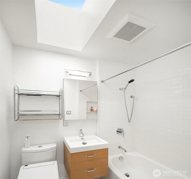 404 E Harrison St Unit 301, Seattle, WA 98102 - full bath with vanity and shower / washtub combination