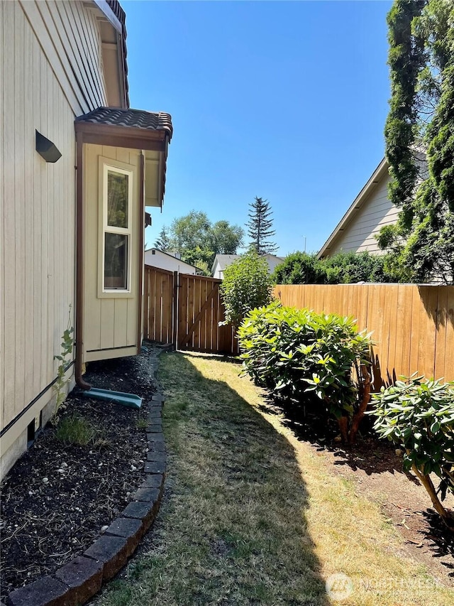 9238 Classic Dr NE, Lacey, WA 98516 - view of yard