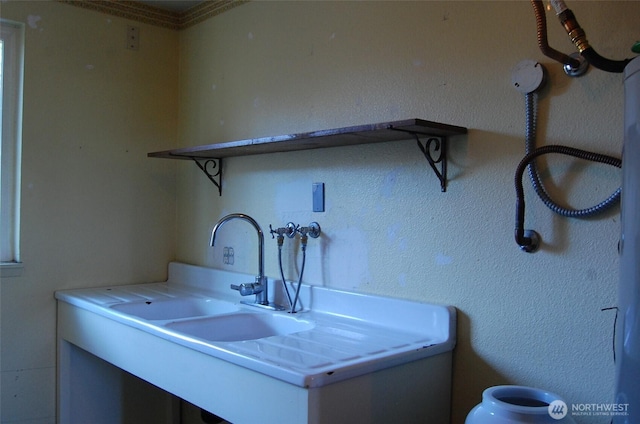 3295 Hastings Ave, Port Townsend, WA 98368 - laundry area featuring a sink