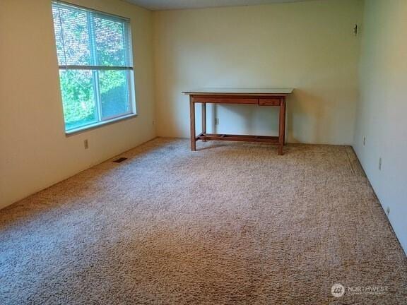 3295 Hastings Ave, Port Townsend, WA 98368 - unfurnished room featuring carpet floors
