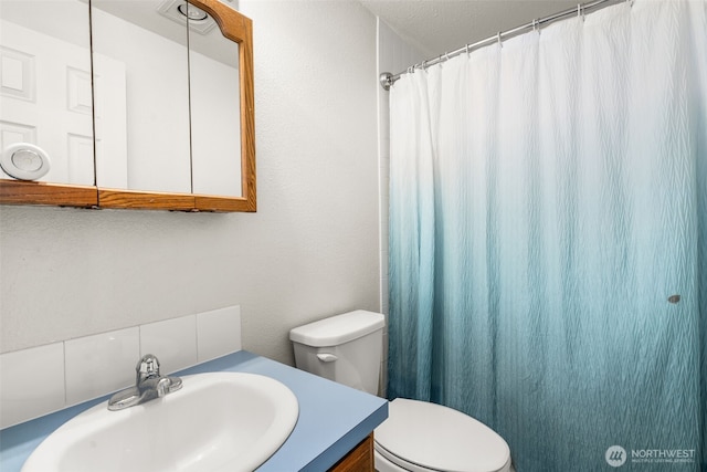 309 SW 6th St, Chehalis, WA 98532 - bathroom featuring vanity and a shower with shower curtain