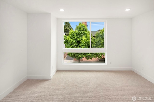 727 18th Ave, Seattle, WA 98122 - unfurnished room with light colored carpet and recessed lighting