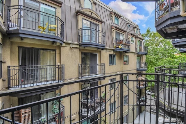 425 Vine St Unit 614, Seattle, WA 98121 - view of balcony