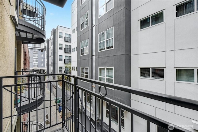 425 Vine St Unit 421, Seattle, WA 98121 - view of balcony