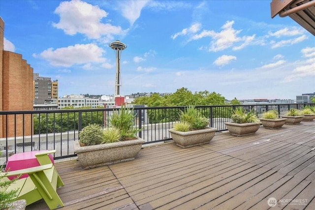 425 Vine St Unit 421, Seattle, WA 98121 - view of wooden deck