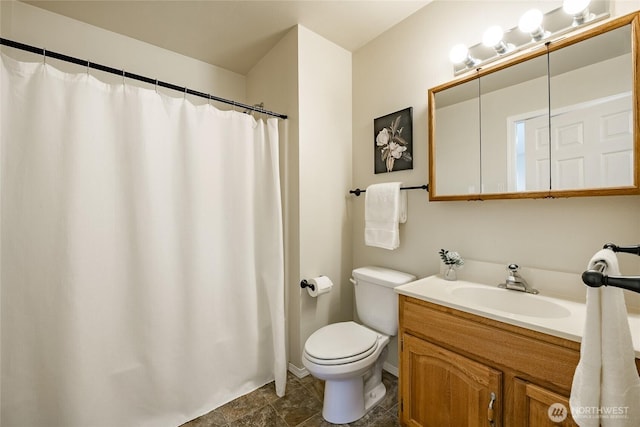 1609 Humboldt St, Bellingham, WA 98225 - full bathroom featuring vanity and a shower with curtain