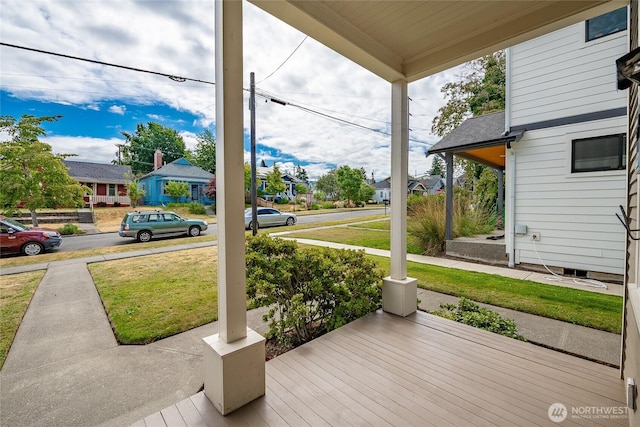 1609 Humboldt St, Bellingham, WA 98225 - porch featuring a lawn