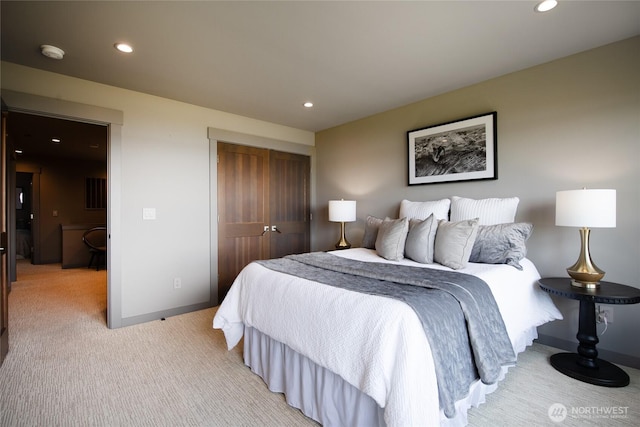 9424 Turnstone Ln Unit 29, Blaine, WA 98230 - bedroom featuring light colored carpet, a closet, and recessed lighting