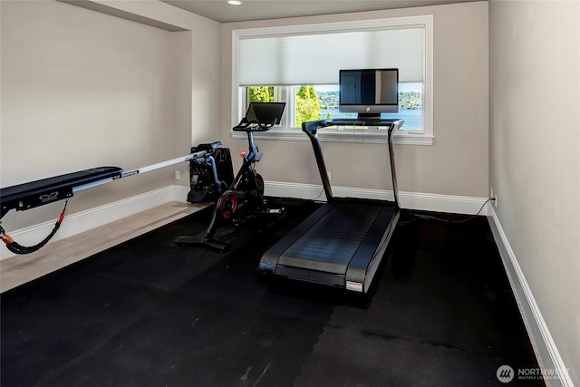8066 Avalon Pl, Mercer Island, WA 98040 - exercise area featuring baseboards