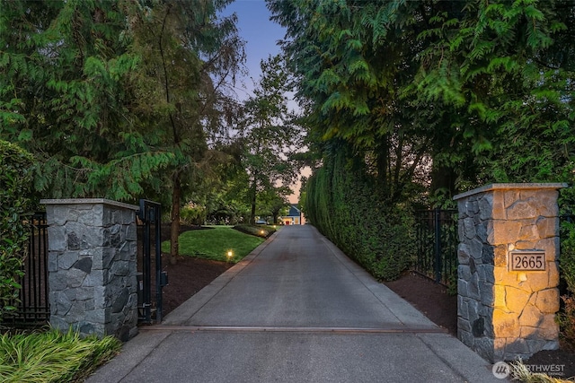 2665 Evergreen Point Rd NE, Medina, WA 98039 - view of gate