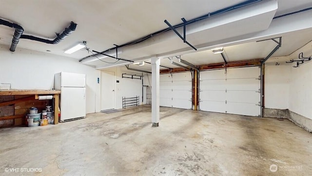 33700 33rd Pl SW, Federal Way, WA 98023 - garage with freestanding refrigerator