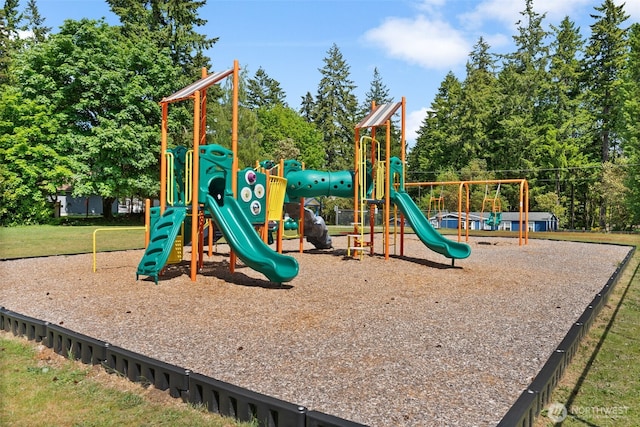 2213 Lake Dr SW, Lakebay, WA 98349