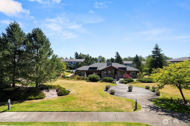 516 Darby Dr Unit 207, Bellingham, WA 98226 - view of front facade featuring a front lawn