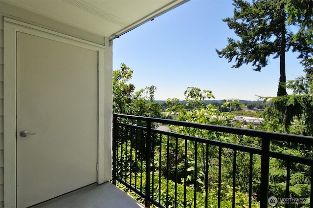 13021 SE 38th St Unit J8, Bellevue, WA 98006 - view of balcony