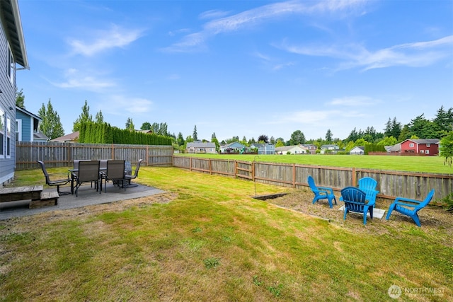 6209 Lincoln Dr, Ferndale, WA 98248 - fenced backyard featuring a residential view and a patio area