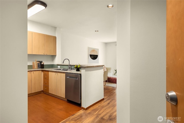 668 S Lane St Unit 310, Seattle, WA 98104 - photo 2