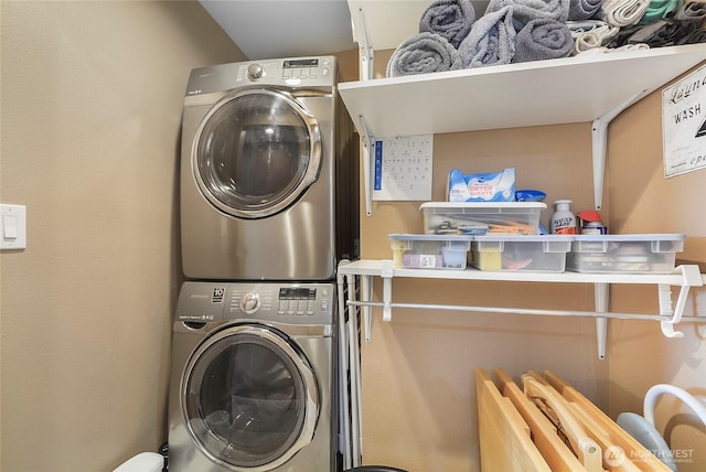 3711 116th St SE, Everett, WA 98208 - washroom featuring stacked washer / drying machine