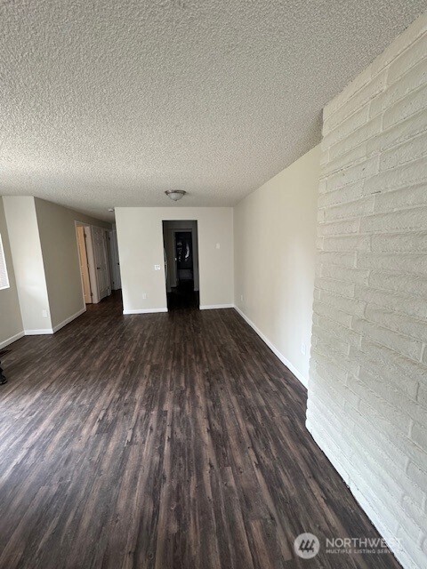 408 N 21st St, Mount Vernon, WA 98273 - photo 3