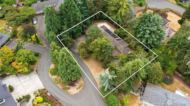 2305 88th St NE, Clyde Hill, WA 98004 - aerial view of property and surrounding area featuring property boundaries highlighted