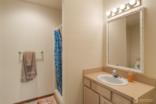 3613 Mcmullan Rd, Wenatchee, WA 98801 - bathroom featuring vanity and a shower with shower curtain