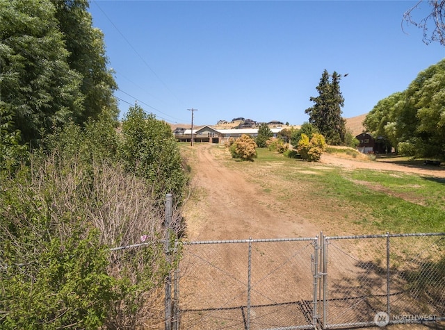 3613 Mcmullan Rd, Wenatchee, WA 98801 - view of yard with a gate