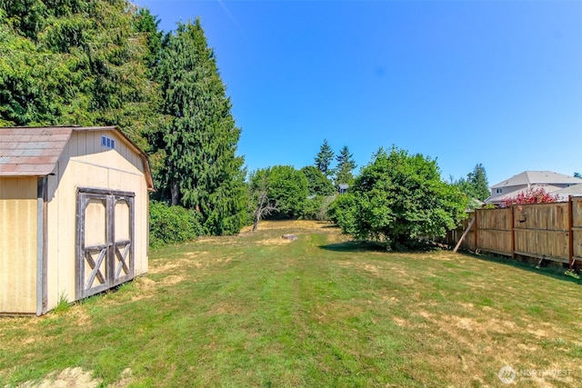1632 Aberdeen Ave NE, Renton, WA 98056 - view of yard featuring a shed