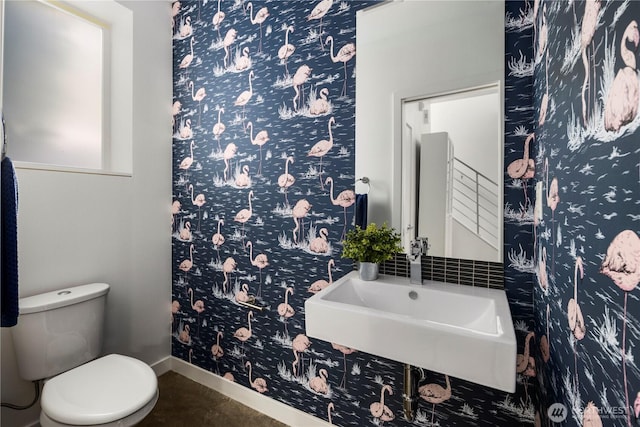 1804 25th Ave Unit A, Seattle, WA 98122 - half bathroom with wallpapered walls