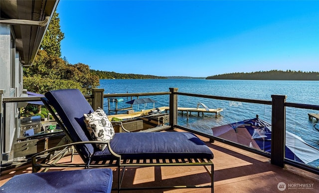 18 Holly Ln, Mercer Island, WA 98040 - balcony with a water view