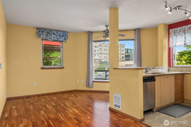 668 S Lane St Unit 314, Seattle, WA 98104 - photo 11